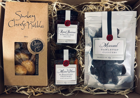 Mini gourmet hamper with muscatels
